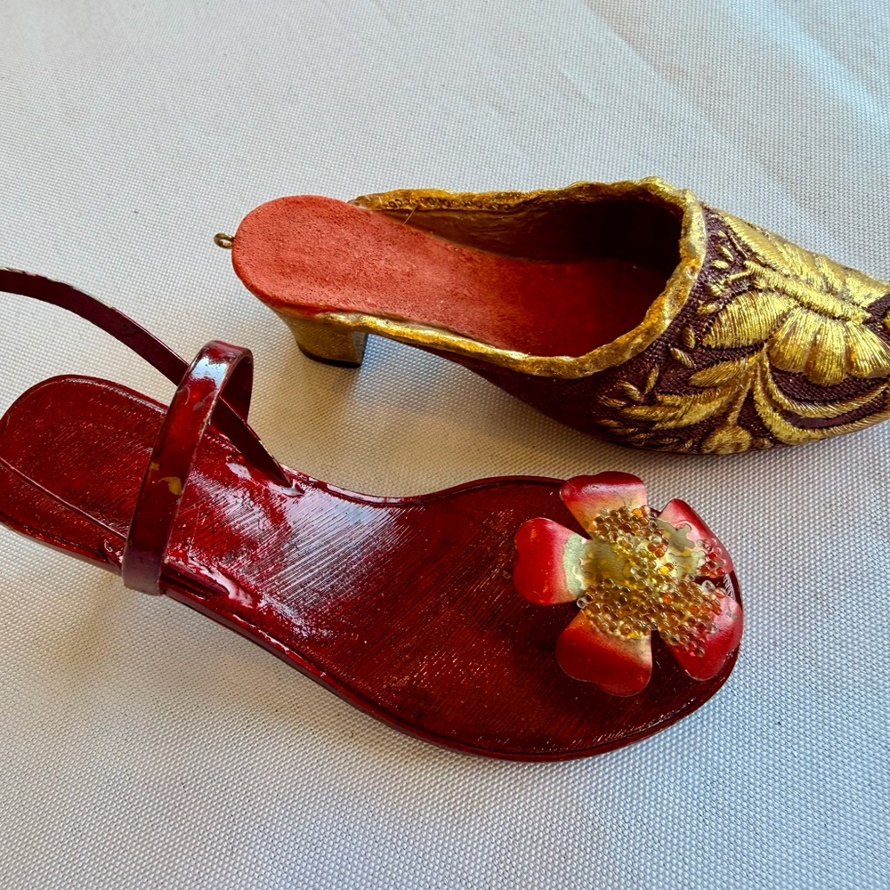 Seven Christmas Ornaments High Heels Miniature Figurines Shoe Collection - Picture 2 of 9
